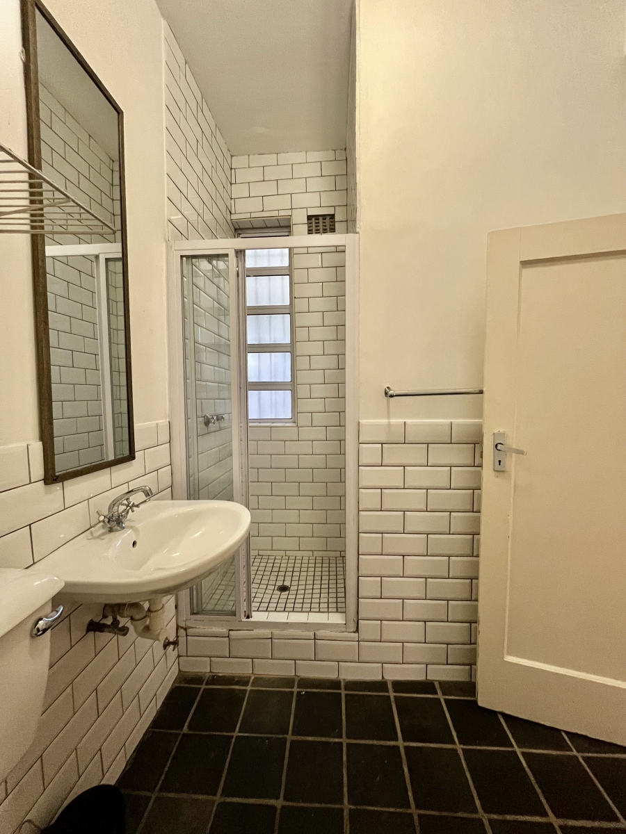 To Let 2 Bedroom Property for Rent in Gardens Western Cape